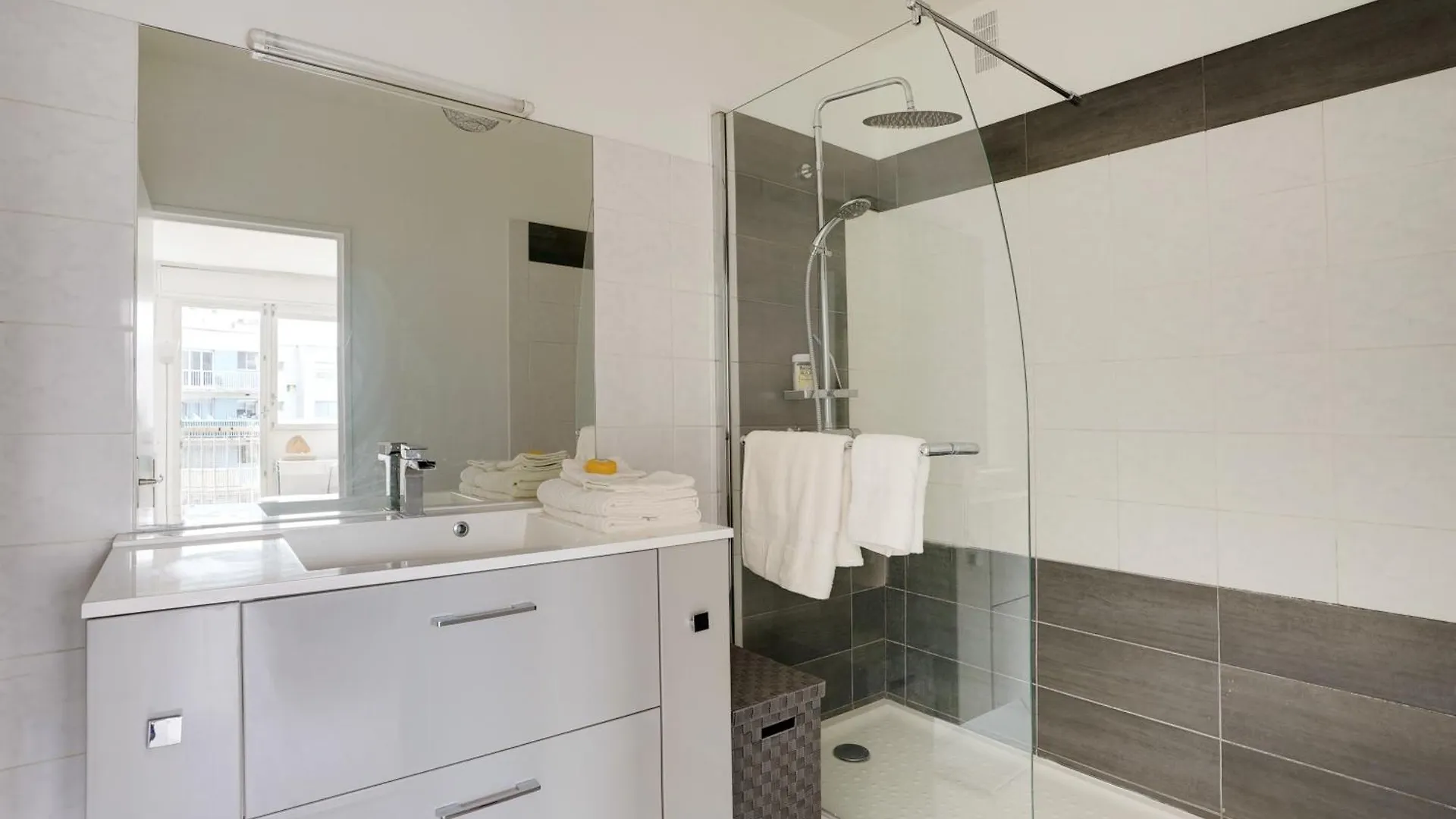 Champs De Mars - Suffren Apartment Paris